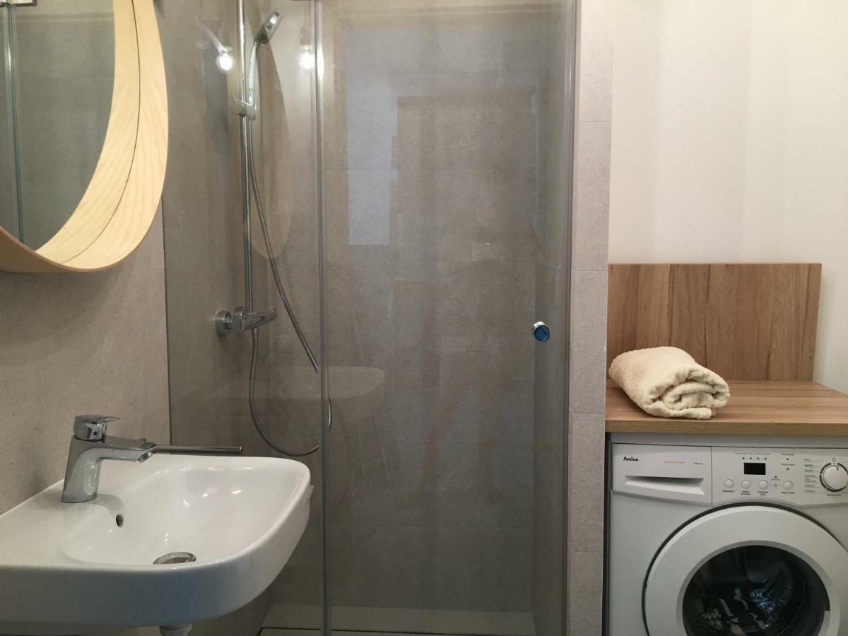 Shoq Studio Nice Apartment With Private Parking 크라쿠프 외부 사진